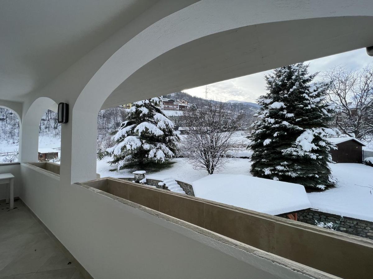 Casa Palmi - Appartamento In Villa Aosta Eksteriør bilde
